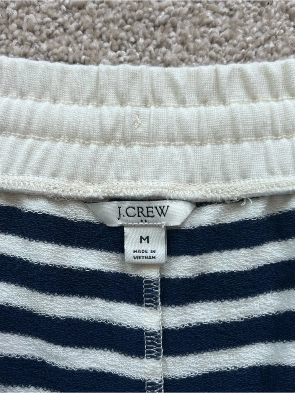 J. Crew Women’s Medium Striped Mariner Jersey Shorts Navy Blue White Drawstring - Picture 5 of 7